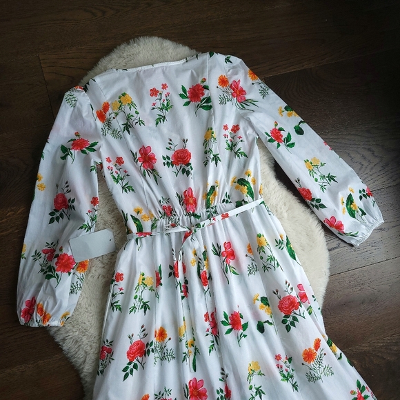 Gal Meets Glam Floral Maxi Dress - White and Multicolor - Picture 9 of 13